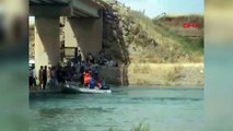 Dicle Nehri'nde mahsur kalan 16 kişi AFAD tarafından kurtarıldı