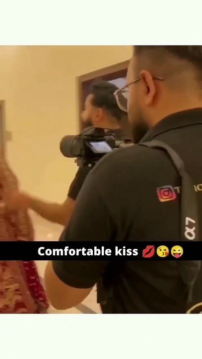 Pakistani Couple Kissing Viral Video
