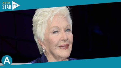 Line Renaud bouleversée par la mort de sa mère : “Elle m’a suppliée d’en finir”