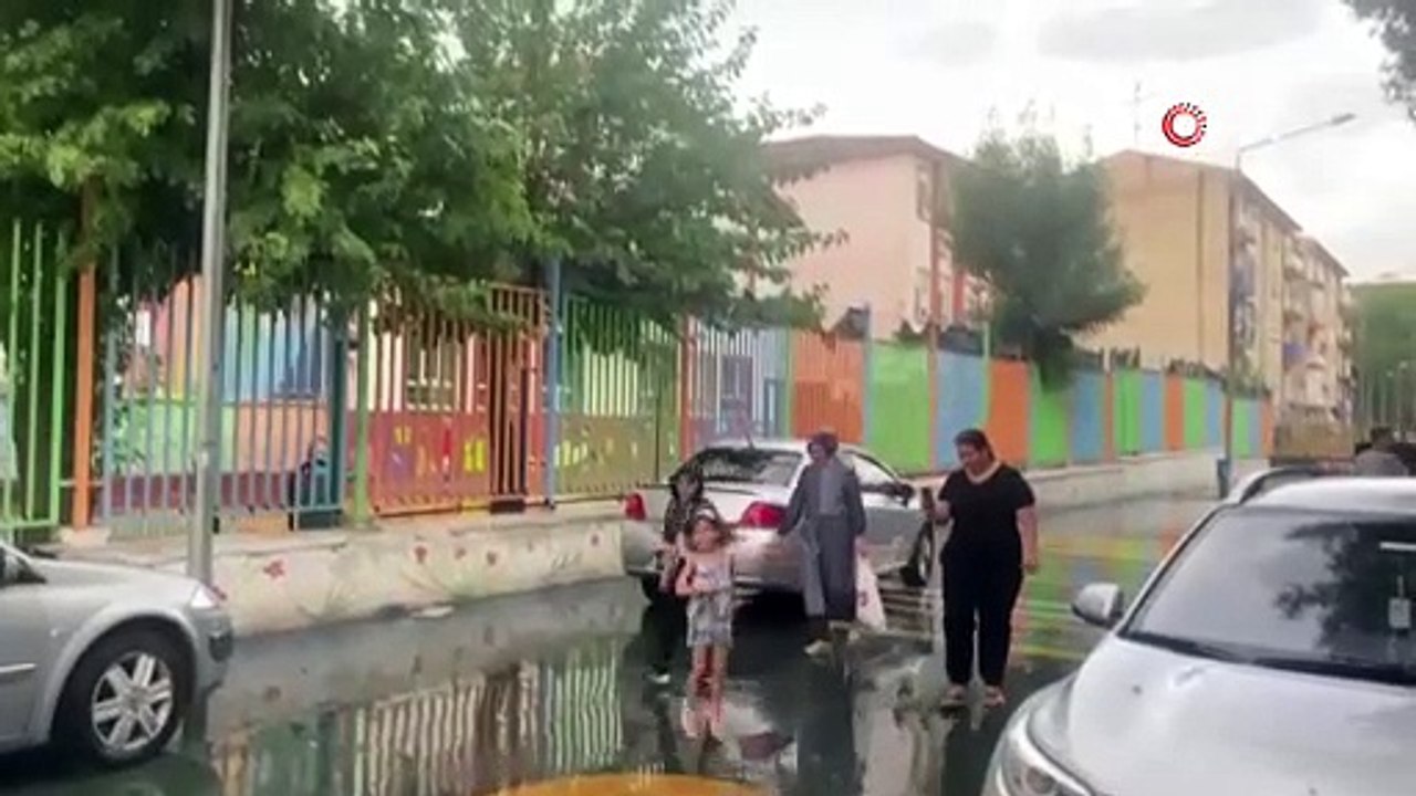 Diyarbakır’da kısa süreli yağış etkili oldu