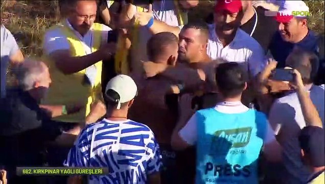Dernière minute : Yusuf Can Zeybek, qui a battu İsmail Balaban lors de la 662e lutte historique contre l'huile de Kırkpınar, est devenu le lutteur en chef