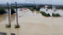 Catastrophe d'inondation à Zonguldak： Les routes se sont transformées en lac, les citoyens ont été bloqués