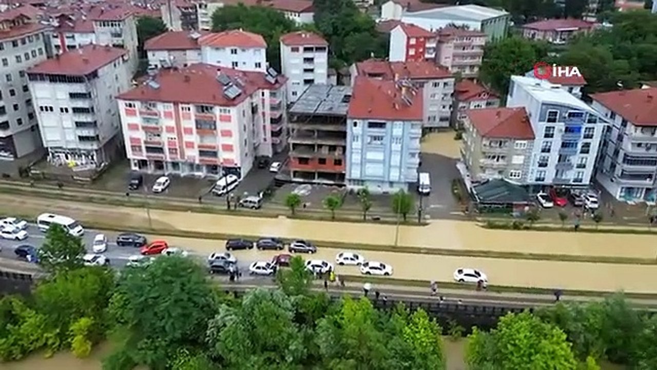 Voici comment la catastrophe des inondations à Zonguldak a été perçue