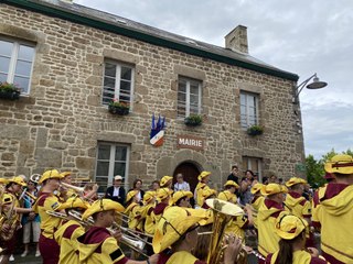 Après quatre ans d'absence, le corso fleuri de Carelles de retour dans le Nord-Mayenne