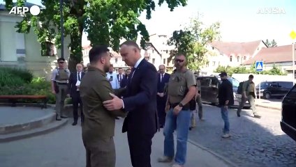Ucraina, incontro a sorpresa tra Zelensky e il presidente polacco Duda