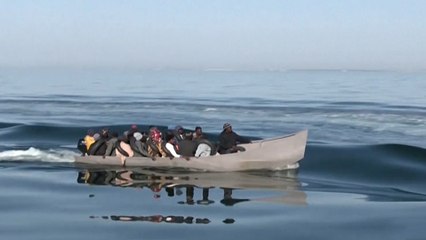 فقدان 10 مهاجرين غير نظاميين تونسيين وانتشال جثة بعد غرق مركبهم