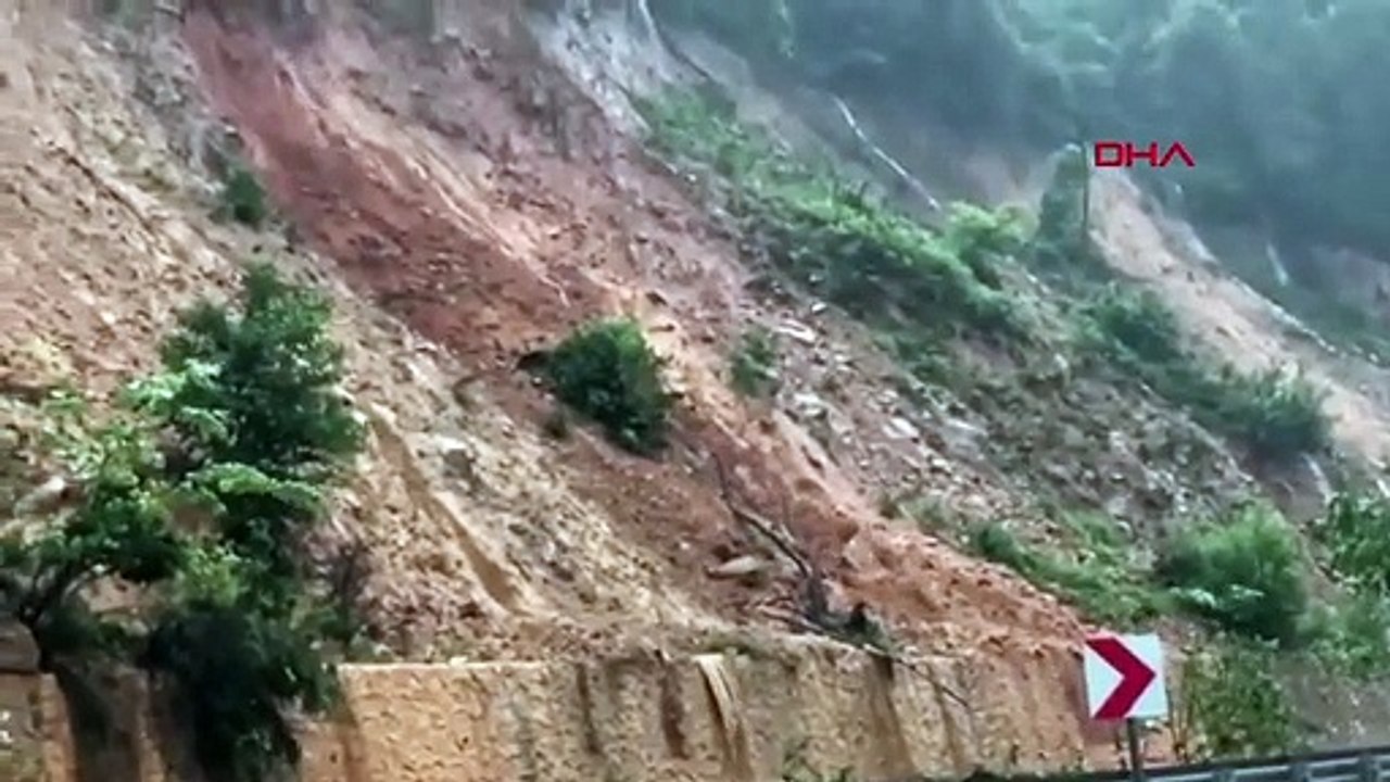 Les hôpitaux publics de Gökçebey et Devrek ont ​​​​été inondés à Zonguldak, où la catastrophe a eu lieu.