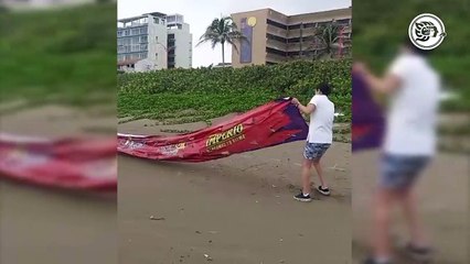 Tras eventos deportivos abandonan lonas en playas de Coatzacoalcos