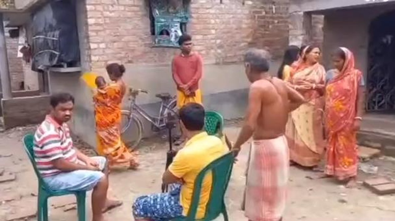 দঃ২৪ পরগনা: স্মৃতি ভুলে হাওড়া স্টেশনে ঘুম, অবশেষে খোঁজ পাওয়া গেল ভোটকর্মীর