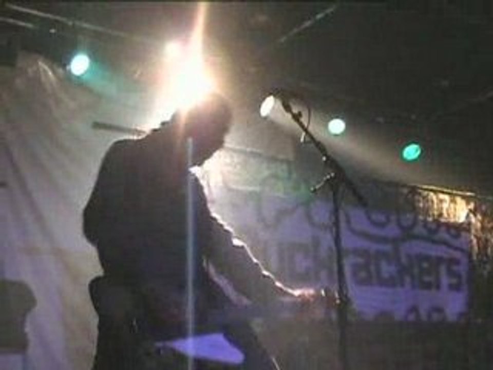 MUCKRACKERS - locomotiv (live à azimut854, février 2006)