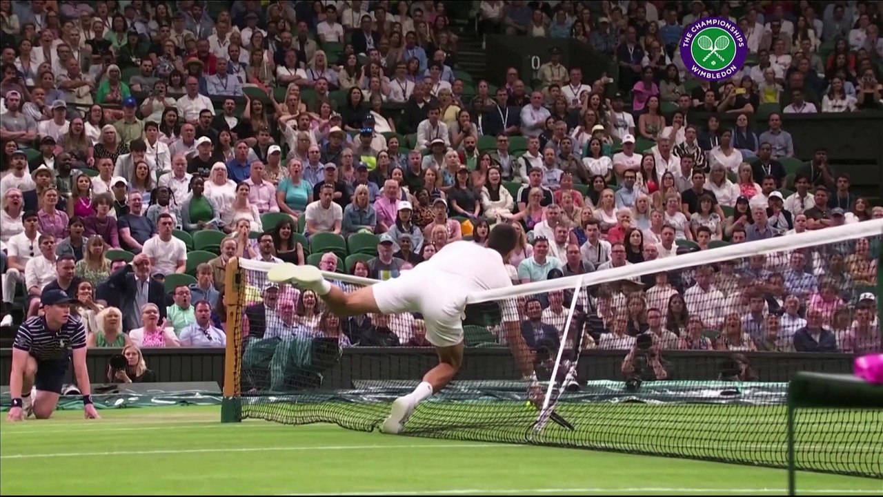 Djokovic two sets up on Hurkacz as play suspended