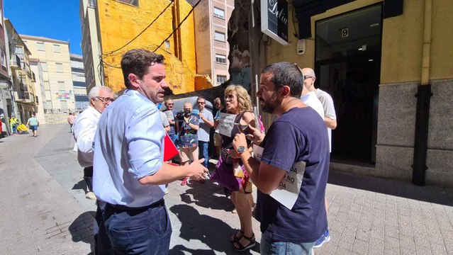 Rifirrafe entre los candidatos socialistas y los funcionarios de Justicia en huelga