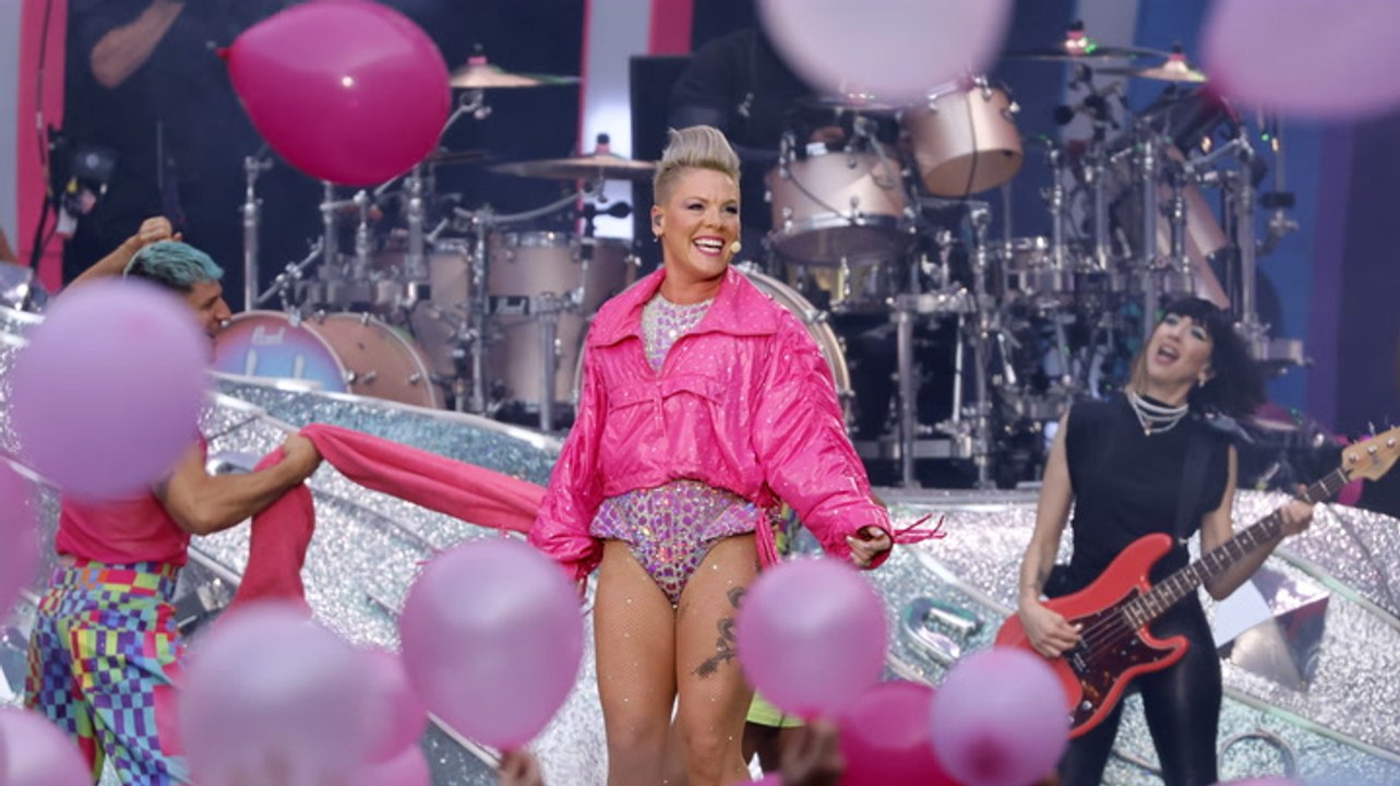 Pink schwärmt bei Konzert für Rammstein - so reagiert das Publikum