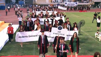 AKDENİZ ÜNİVERSİTESİ TIP FAKÜLTESİ'NDEN 278 HEKİM MEZUN OLDU