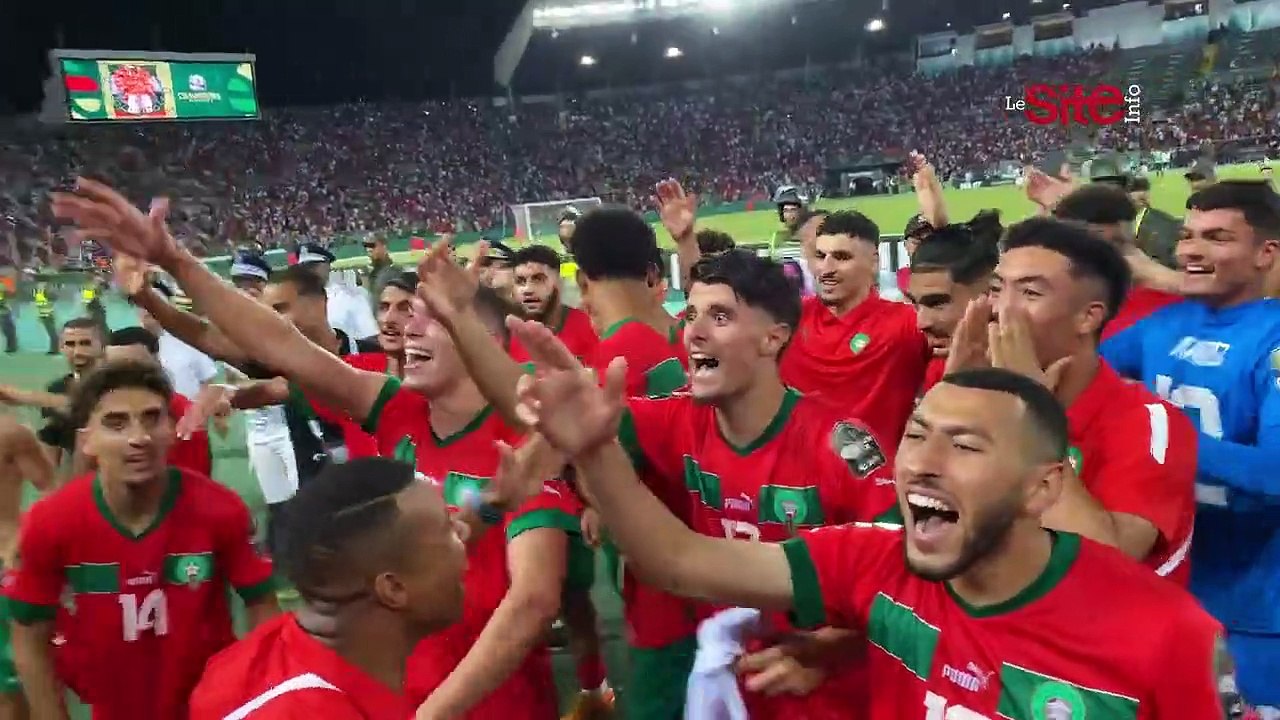 أهازيج وزغاريد.. لاعبو المنتخب المغربي يحتفلون...