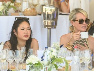 Laeticia Hallyday : sa plus jeune fille publie une photo, la Toile lui tombe dessus !