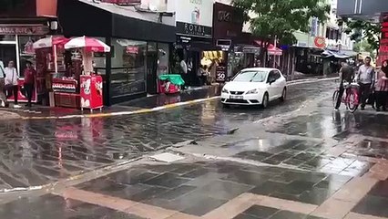 Il a plu à Iğdır, où règne une chaleur torride.