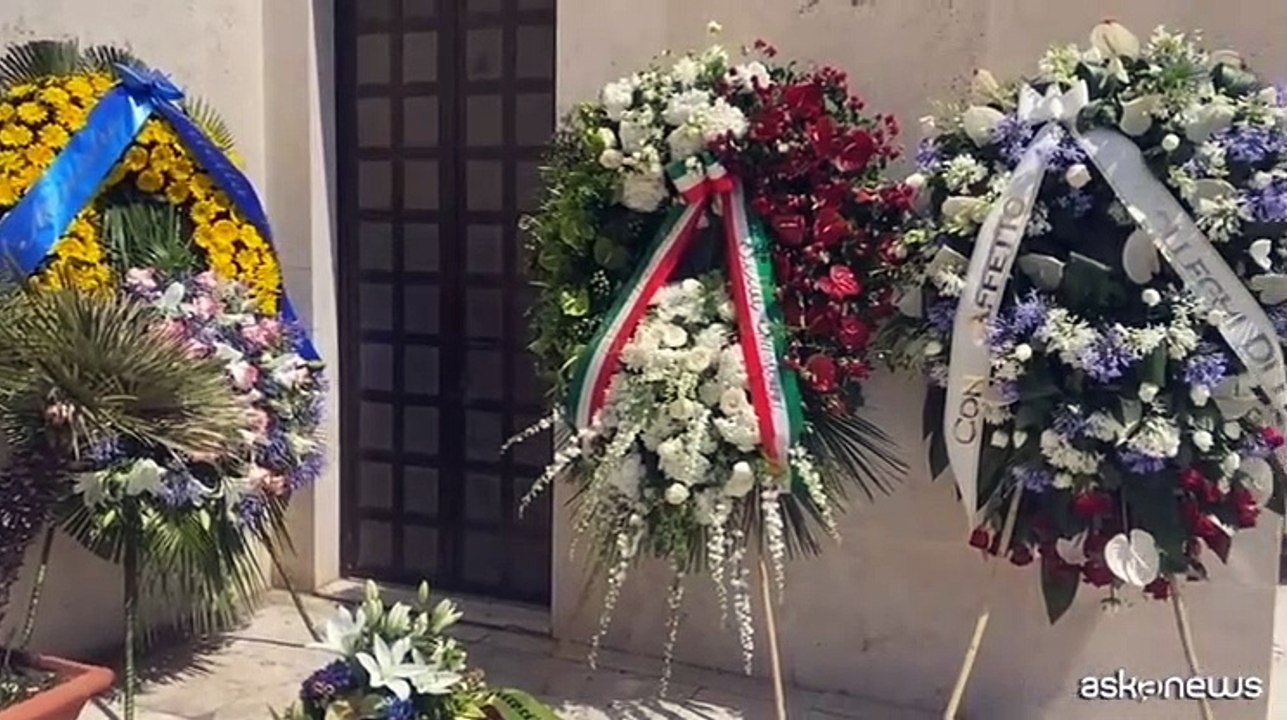 Roma, all'addio ad Arnaldo Forlani tanti politici e Mattarella