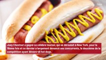 Un Américain remporte un concours en engloutissant 62 hot dogs en 10 min !