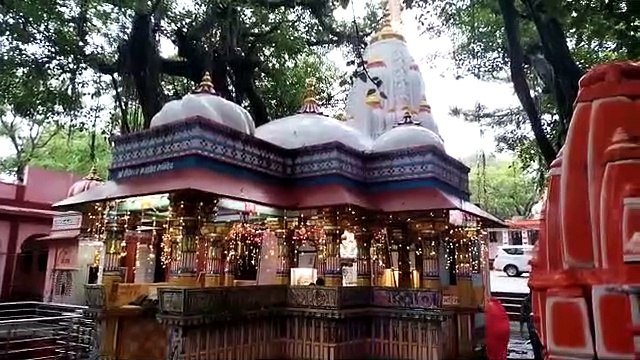 सावन का पहला सोमवार : गूंजे शिव के जयकारे, शिवालयों में उमड़े श्रद्धालु