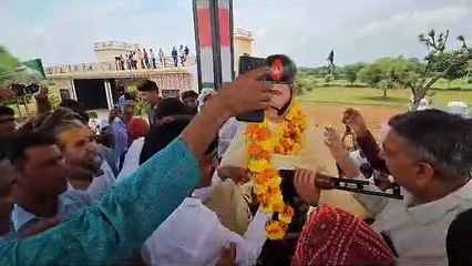 शहीद गुर्जर की प्रतिमा का अनावरण