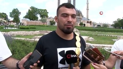 Başpehlivan Zeybek: "Kemeri alacağım ve bu caddede yürüyeceğim demiştim"