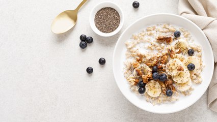 Does Oatmeal Cause or Relieve Constipation? Here's What a Dietitian Says