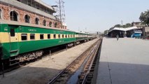 Pak Business 34DN lineup at Lahore Railway station and Beautiful View | Railway Tracks Velog
