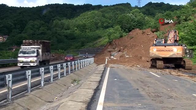 Zonguldak-İstanbul Karayolunda Heyelan Sonrası Ulaşım Tek Şeritten Sağlanıyor