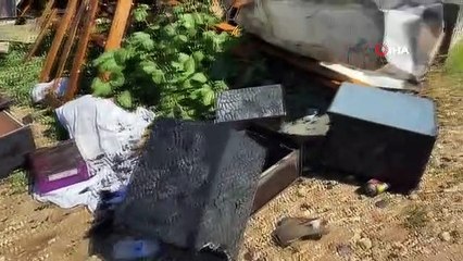 Antalya'da otel personellerinin kaldığı konteyner, yanarak kullanılamaz hale geldi