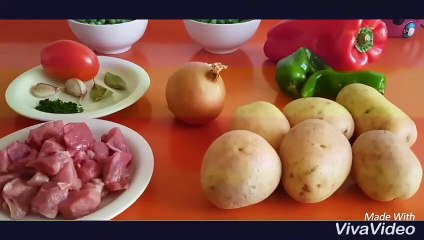 Estofado de patatas con carne y verdurasReceta saludable