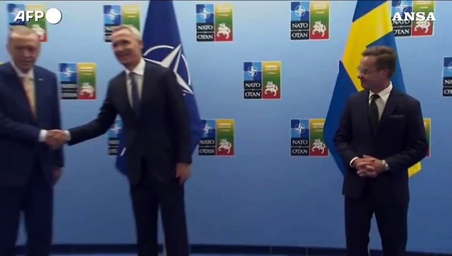 Nato: Erdogan, Stoltenberg e Kristersson si incontrano a Vilnius in vista del vertice