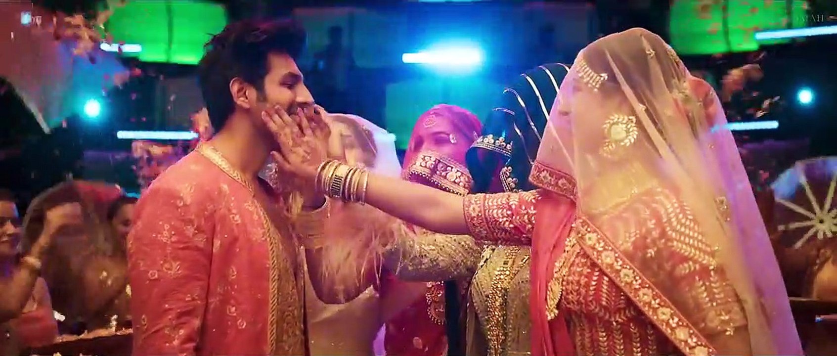 SatyaPrem Ki Katha_Official Trailer_Kartik_Kiara_Sameer V_Sajid Nadiadwala_ Namah Pictures_29th June