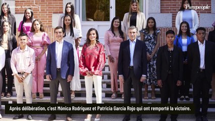 PHOTOS Letizia d'Espagne : Look seventies et cheveux au vent, la reine chic et bohème séduit
