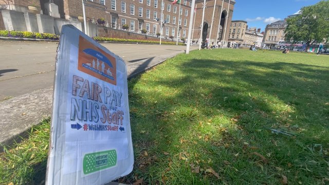 Bristol Junior Doctors protest on college green: Green Party Co-Leader Carla Denver ‘Doctors deserve better’