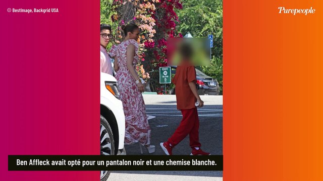 Jennifer Lopez en talons surdimensionnés pour fêter en famille son 1er anniversaire de mariage avec Ben Affleck