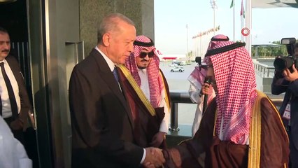 Download Video: Cumhurbaşkanı Erdoğan Körfez turunun ilk durağı Suudi Arabistan'da!