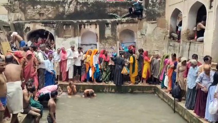 सोमवती अमावस्या को गालव कुंड में हजारों श्रद्धालुओं ने लगाई डुबकी