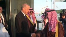 Erdoğan, Körfez turunun ilk durağı Suudi Arabistan'a ulaştı