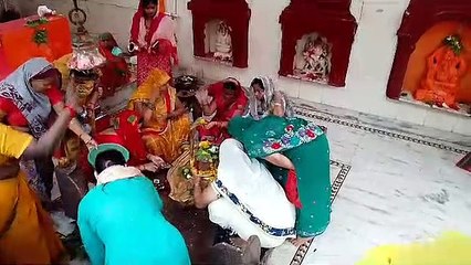 शिवालयों मं उमड़ी भीड़, हर - हर महादेव के गूूंजे जयकारे