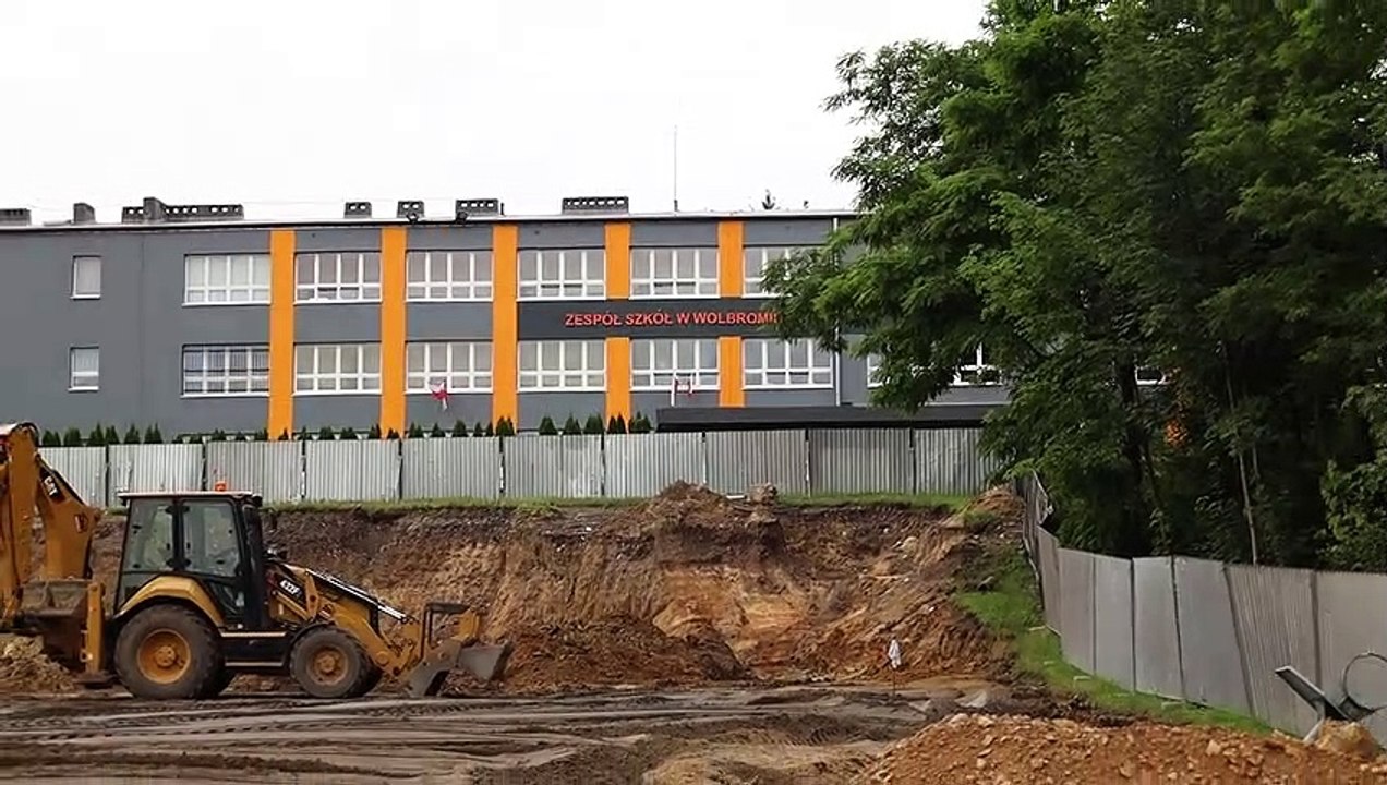 Wolbrom - zespół szkół w Wolbromiu będzie mieć stadion sportowy