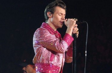 Harry Styles : en concert à Vienne, il reçoit un objet non identifié dans le visage