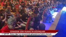 Cem Yılmaz, Özkan Uğur'un cenazesinde gözyaşlarına hakim olamadı