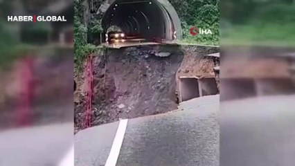 Tünel çıkışında yol çöktü! Karadeniz-Akdeniz Yolu'ndaki heyelan anları kamerada