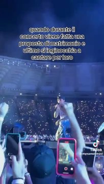 Proposta di matrimonio al concerto di Ultimo