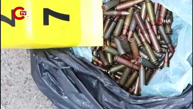 Araçlarında el bombası Araçlarında el bombası bulundu... 2 IŞİD şüphelisi gözaltına alındı!bulundu... 2 IŞİD şüphelisi gözaltına alındı!