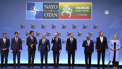 Liderlerin aile fotoğrafı çekimine katılması