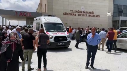Van'da askeri araç ile otomobilin çarpıştığı kazada yaralanan askerlerden biri şehit oldu