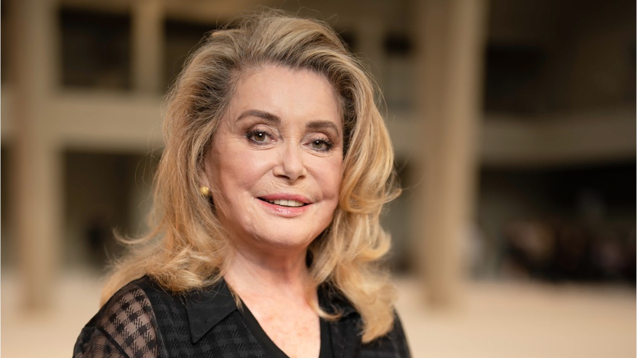 GALA VIDEO - Catherine Deneuve : morte à 109 ans, sa mère n’était pas une inconnue