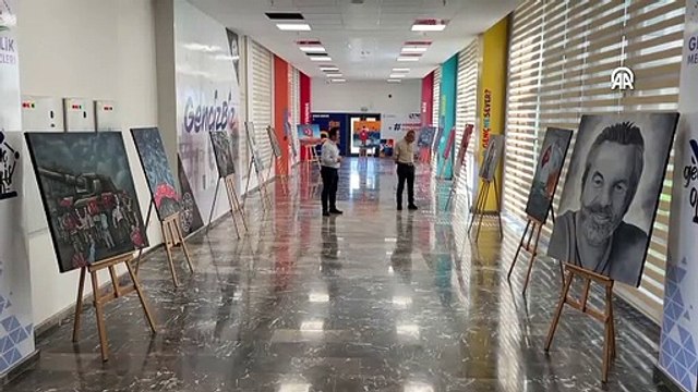 Hitit Üniversitesi öğrencileri 15 Temmuz darbe girişimini resimlerle anlattı